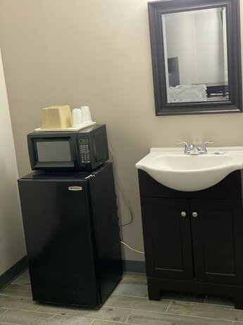 Imagen de la habitación del Hotel Tourist Inn. Foto 7