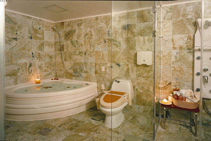 Imagen de la habitación del Hotel Tourist June. Foto 6