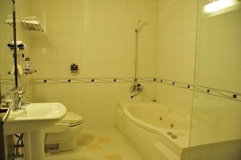 Imagen de la habitación del Hotel Tourist Masters. Foto 4