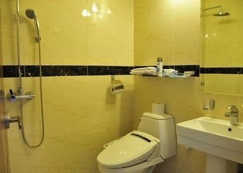 Imagen de la habitación del Hotel Tourist Masters. Foto 11