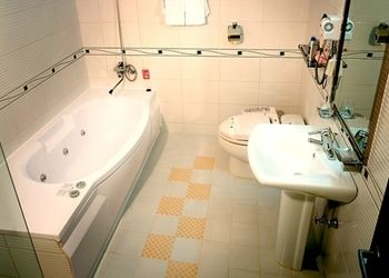 Imagen de la habitación del Hotel Tourist Masters. Foto 13