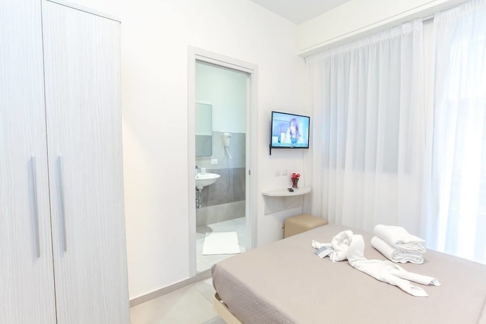 Imagen de la habitación del Hotel Tourist Meuble. Foto 4