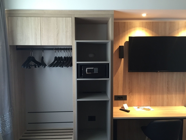 Imagen de la habitación del Hotel Tourist, Milland - Millan. Foto 15