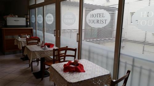 Imagen del bar/restaurante del Hotel Tourist, Nápoles. Foto 3