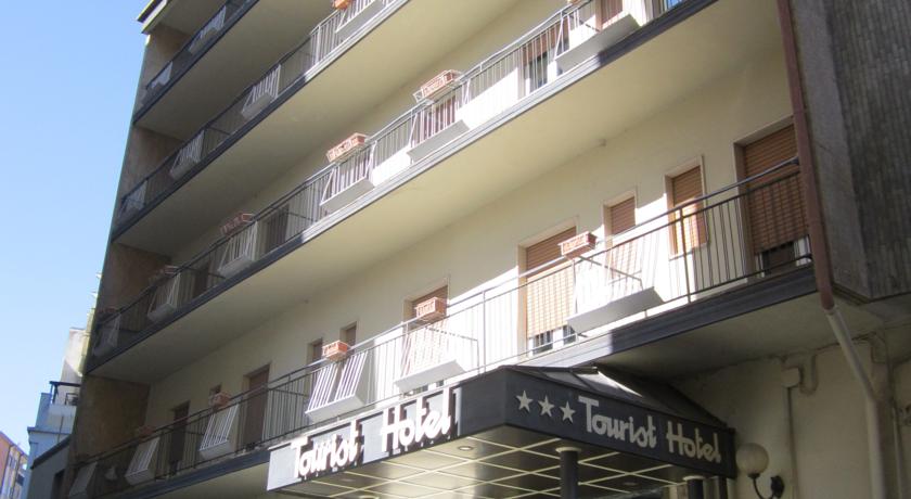 Imagen general del Hotel Tourist, Potenza. Foto 7