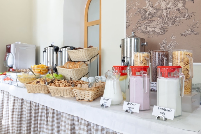 Imagen del bar/restaurante del Hotel Tourist, San Petersburgo. Foto 3