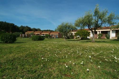 Imagen general del Hotel Tourist Settlement Koversada Villas. Foto 14
