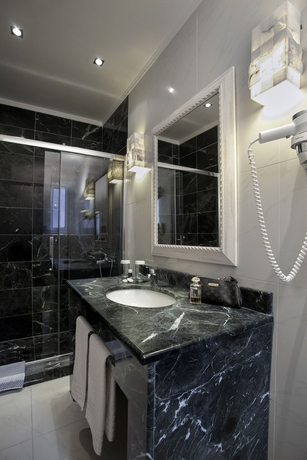 Imagen de la habitación del Hotel Tourist, Tesalonica. Foto 11