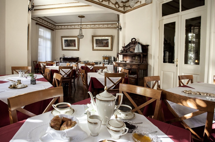 Imagen del bar/restaurante del Hotel Tourist, Tesalonica. Foto 4