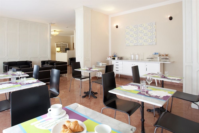 Imagen del bar/restaurante del Hotel Tourist, Turín. Foto 3