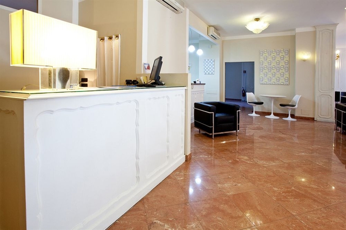 Imagen de los interiores del Hotel Tourist, Turín. Foto 14