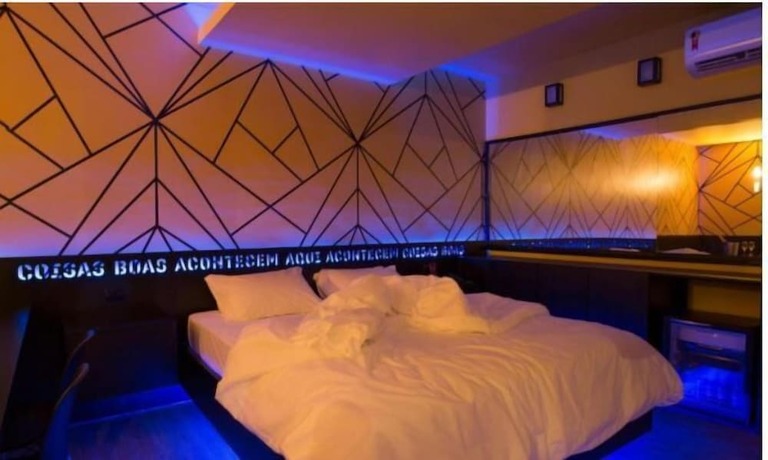 Imagen de la habitación del Hotel Tout Motel. Foto 18
