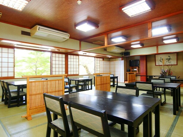 Imagen del bar/restaurante del Hotel Toutaro. Foto 18