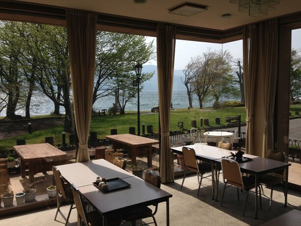 Imagen del bar/restaurante del Hotel Towadako Lakeside. Foto 15