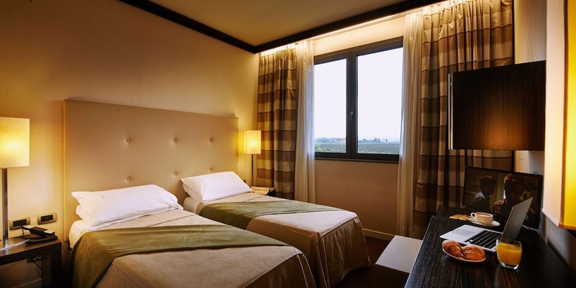 Imagen de la habitación del Hotel Tower Inn Pisa Valdera. Foto 4