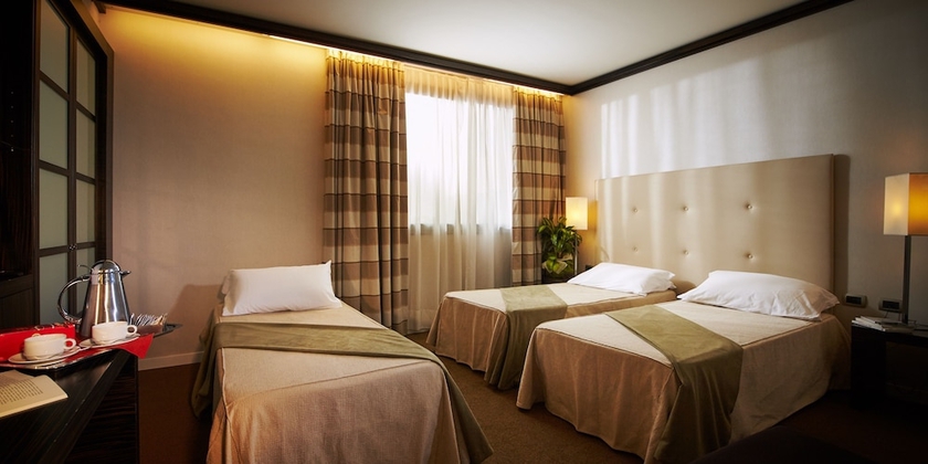 Imagen de la habitación del Hotel Tower Inn Pisa Valdera. Foto 5