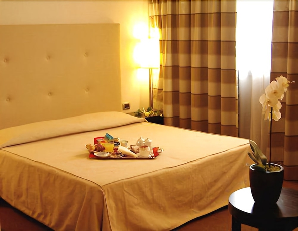 Imagen de la habitación del Hotel Tower Inn Pisa Valdera. Foto 6