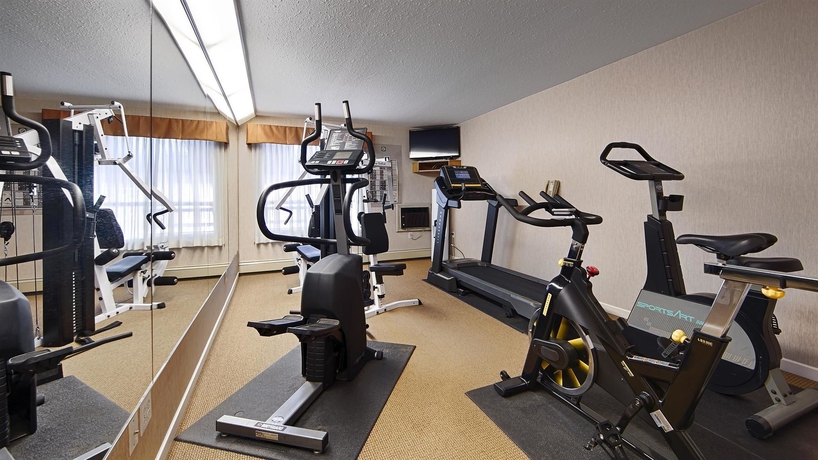 Imagen de los interiores del Hotel Tower Inn and Suites. Foto 13