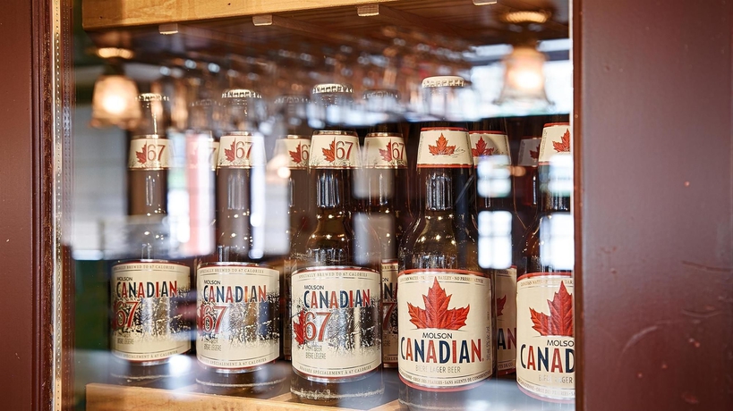 Imagen del bar/restaurante del Hotel Tower Inn and Suites. Foto 5