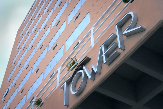 Imagen general del Hotel Tower Inn and Suites. Foto 5