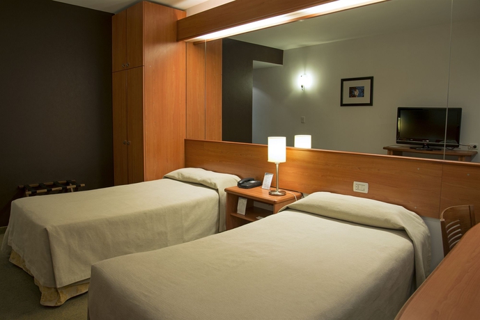 Imagen de la habitación del Hotel Tower Inn and Suites. Foto 10