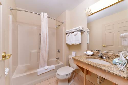 Imagen de la habitación del Hotel Tower Inn and Suites Of Guilford - Madison. Foto 11