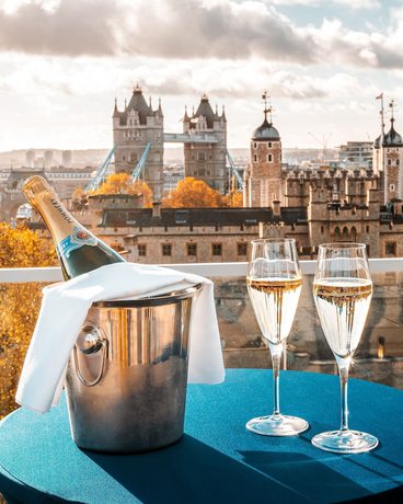 Imagen de la habitación del Hotel Tower Suites By Blue Orchid. Foto 8