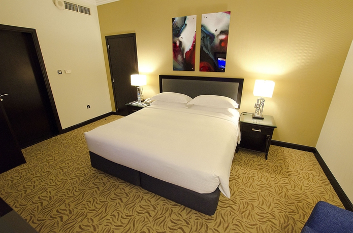 Imagen de la habitación del Hotel Towers Rotana. Foto 3