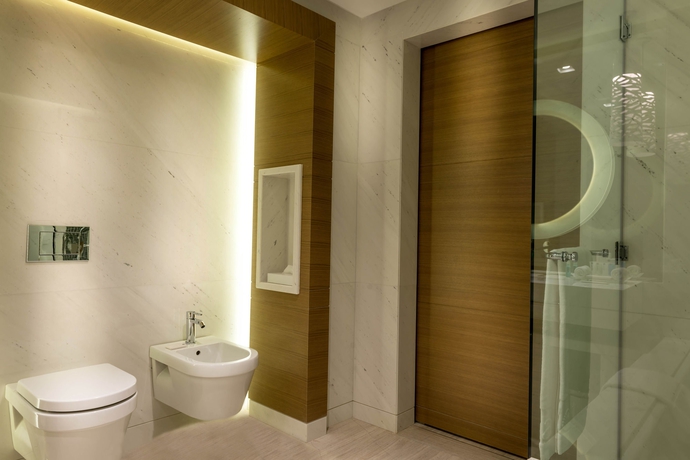 Imagen de la habitación del Hotel Towers Rotana. Foto 4