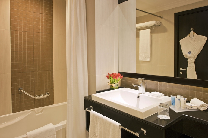 Imagen de la habitación del Hotel Towers Rotana. Foto 5