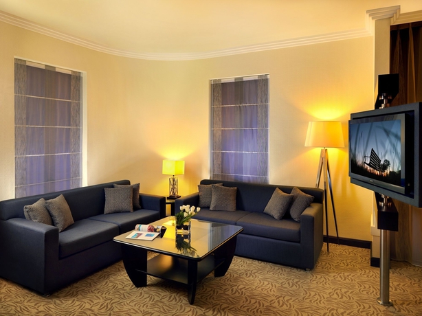 Imagen de los interiores del Hotel Towers Rotana. Foto 14