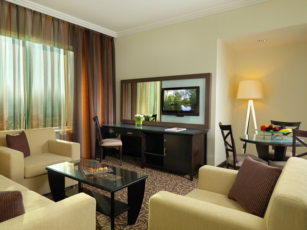 Imagen de los interiores del Hotel Towers Rotana. Foto 15