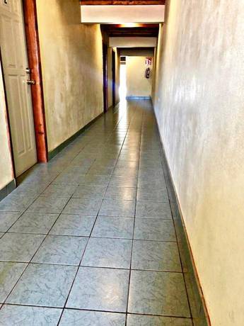 Imagen de los interiores del Hotel Towi. Foto 7