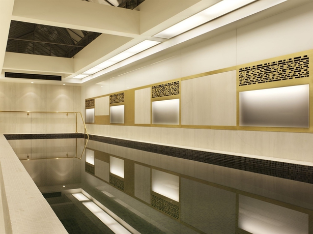 Imagen de la piscina del Hotel Town Hall, Londres. Foto 15