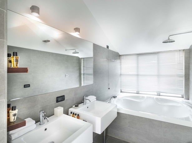 Imagen de la habitación del Hotel Town House 12. Foto 6
