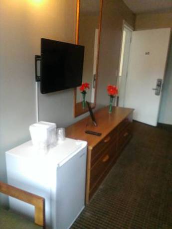 Imagen de la habitación del Hotel Town House Inn. Foto 7