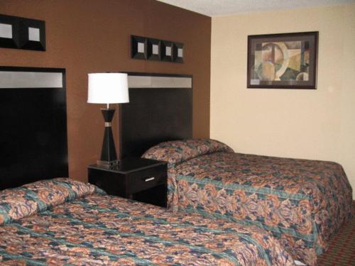 Imagen de la habitación del Hotel Town House Inn and Suites. Foto 6
