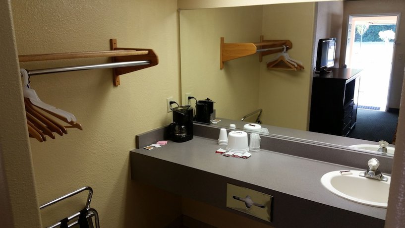 Imagen de la habitación del Hotel Town House Motel Chico. Foto 6