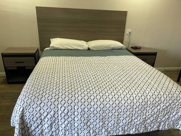 Imagen de la habitación del Hotel Town House Motel, Sanger. Foto 11