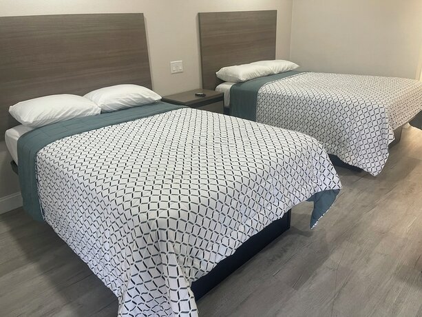 Imagen de la habitación del Hotel Town House Motel, Sanger. Foto 13