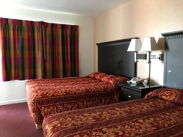 Imagen general del Hotel Town House Motel, Weed. Foto 6