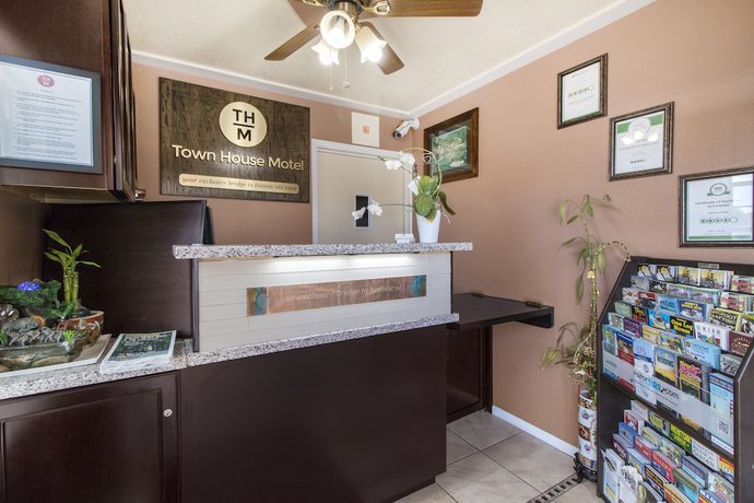 Imagen general del Hotel Town House Motel – Historic Old Town Eureka. Foto 1