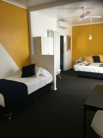 Imagen general del Hotel Town House Motor Inn, Young. Foto 2