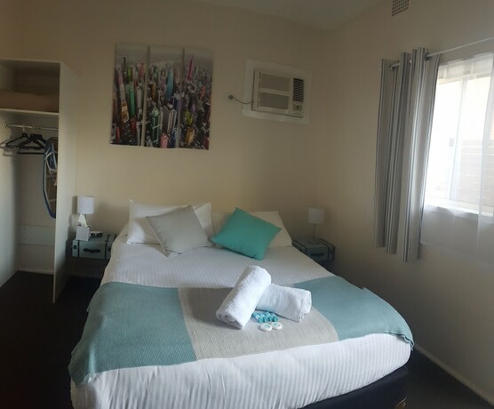 Imagen general del Hotel Town House Motor Inn, Young. Foto 5