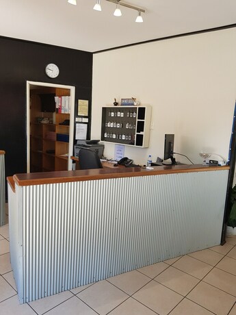 Imagen de los interiores del Hotel Town House Motor Inn, Young. Foto 36