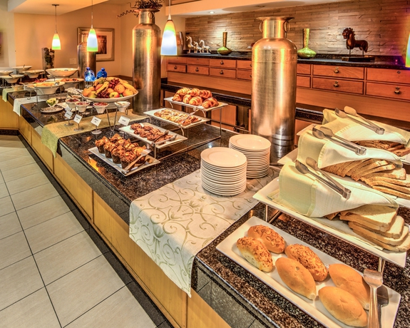 Imagen del bar/restaurante del Hotel Town Lodge Johannesburg Airport. Foto 3