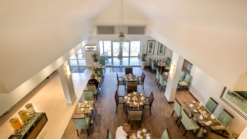 Imagen del bar/restaurante del Hotel Town Lodge Waterfall, Midrand. Foto 3