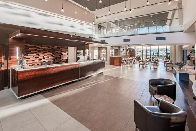 Imagen de los interiores del Hotel Town Lodge Windhoek. Foto 10