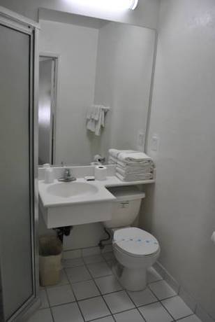 Imagen de la habitación del Hotel Town and Country Inn. Foto 5