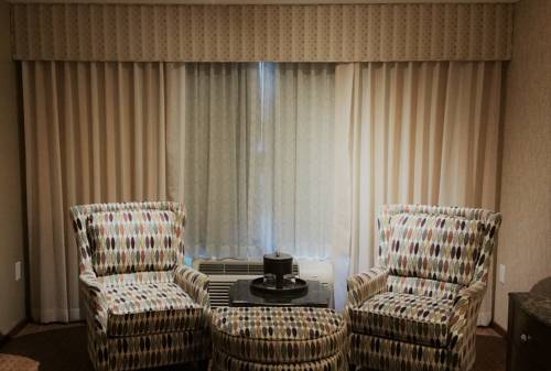 Imagen de la habitación del Hotel Town and Country Inn and Suites, Charleston. Foto 3